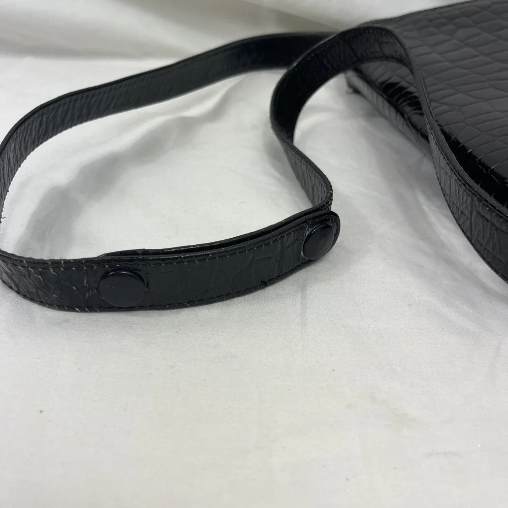 Vintage Crocodile Leather Handbag with ,Gold Hardware,Leather Inside, Black‎